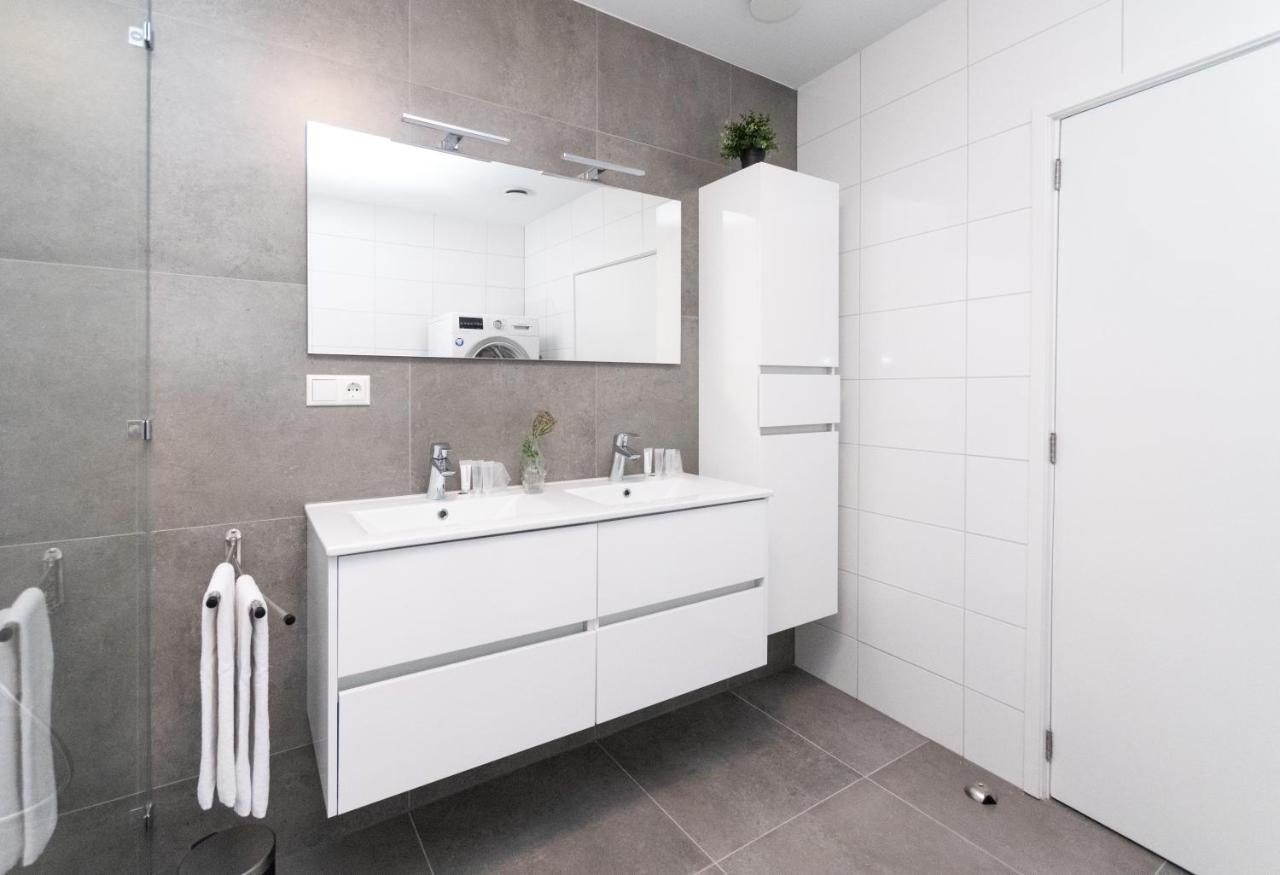 הרלינגן Franekerpoort Hotel Appartementen מראה חיצוני תמונה