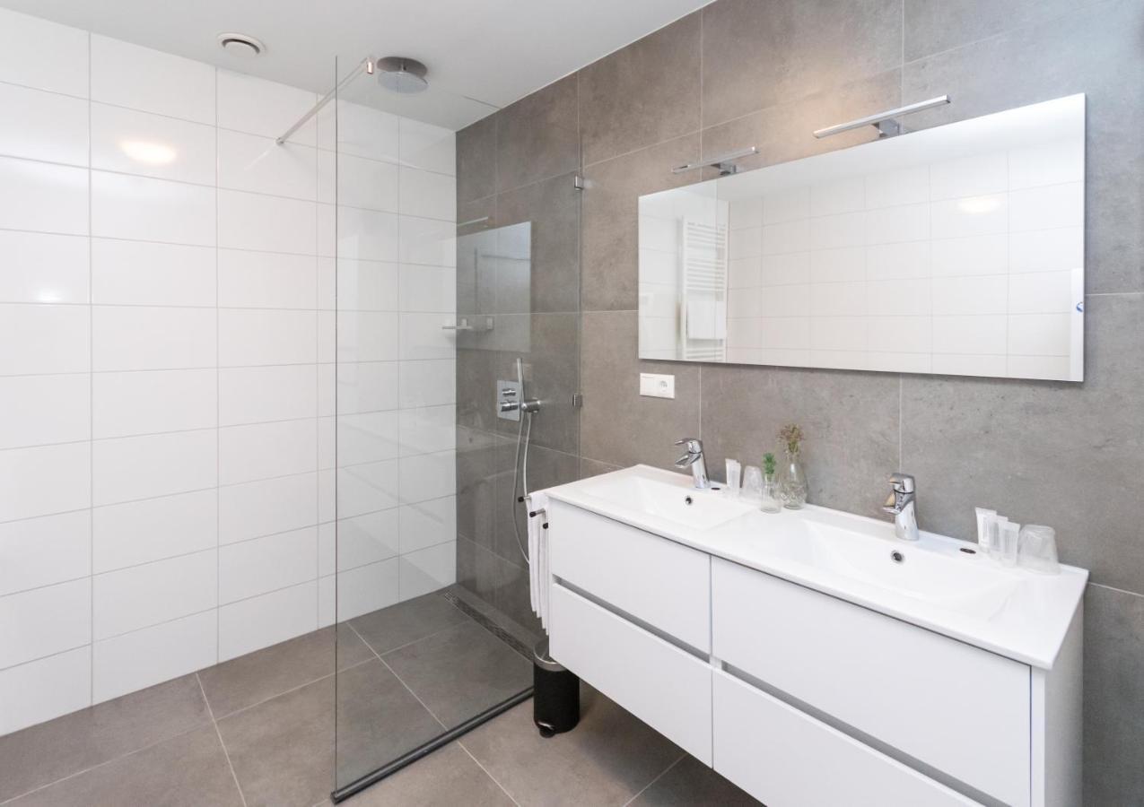 הרלינגן Franekerpoort Hotel Appartementen מראה חיצוני תמונה