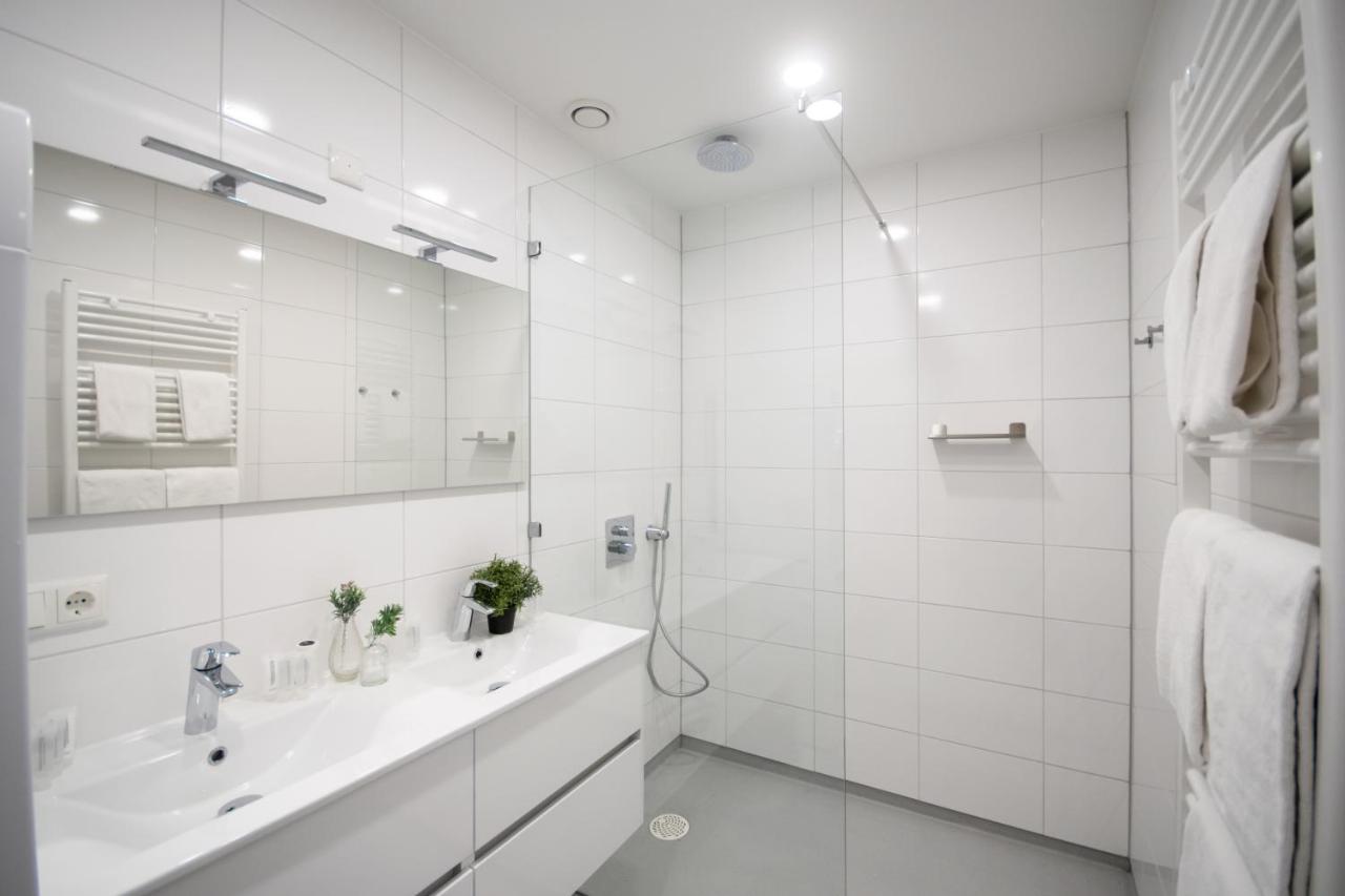 הרלינגן Franekerpoort Hotel Appartementen מראה חיצוני תמונה